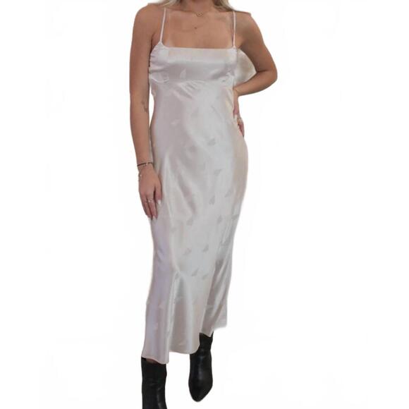 LE LIS Dresses & Skirts - NEW LE LIS little bit of your love dress in white